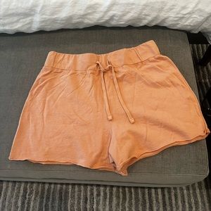 James Perse standard melon color shorts size 2